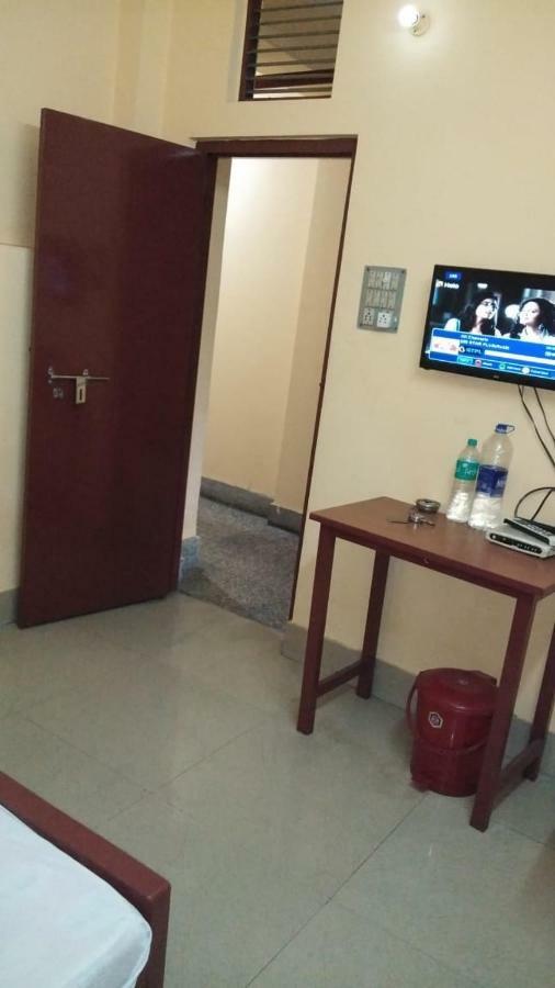Narendra Niketan Hotel Calcutta Exterior foto