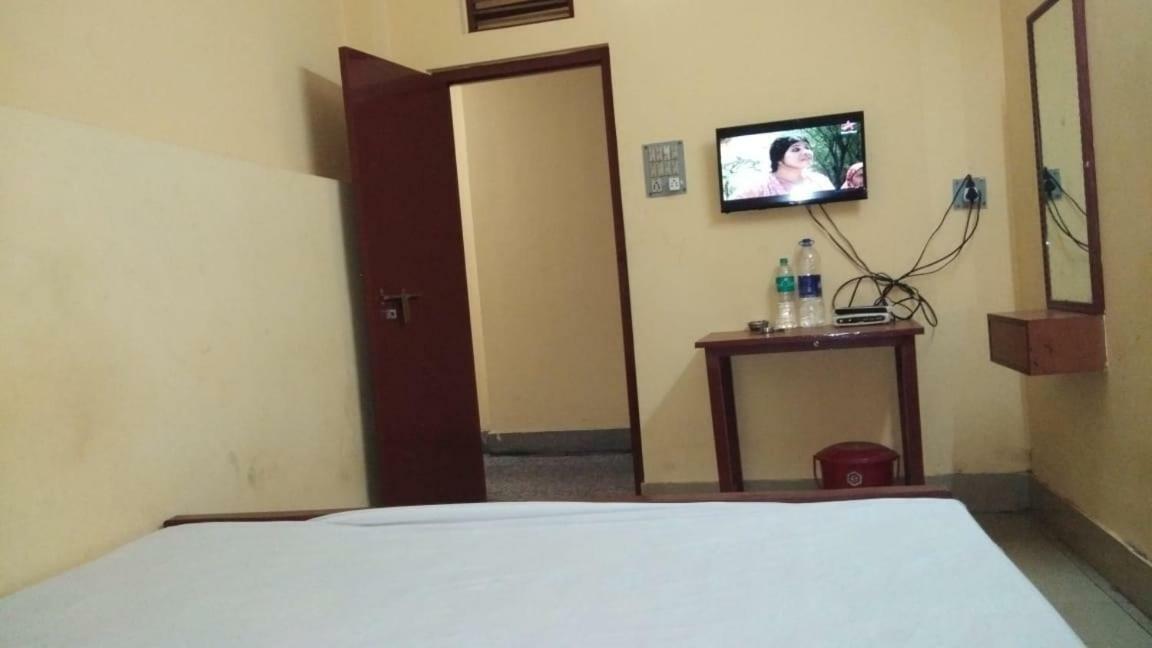 Narendra Niketan Hotel Calcutta Exterior foto